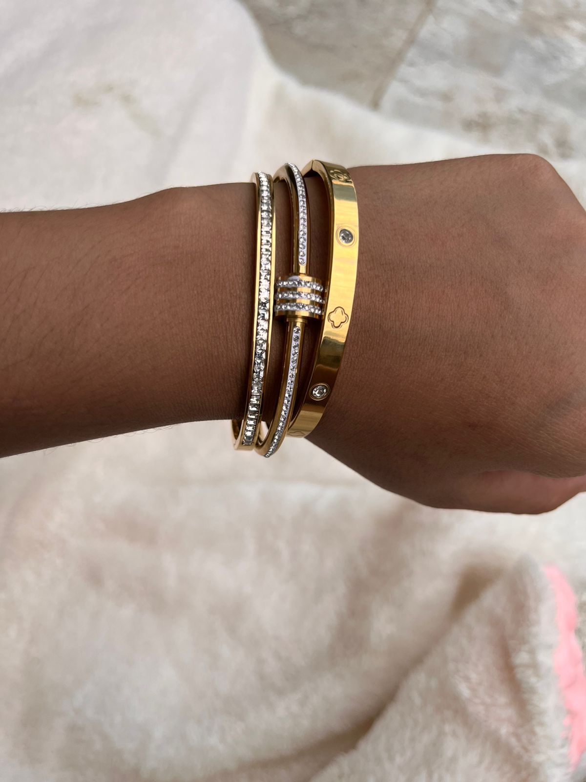 Miniatura 3 de Set Brazalete Elegancia Dorada +CAJREGAL